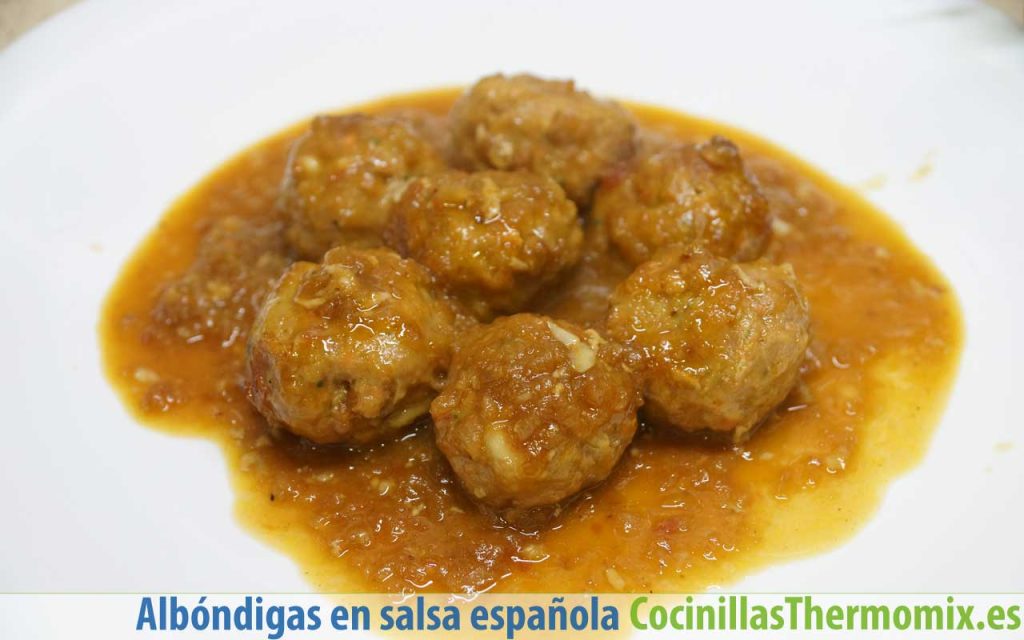 Albóndigas en salsa española con Thermomix