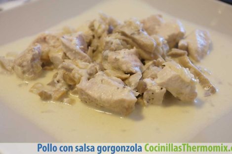 Pollo con salsa gorgonzola Thermomix