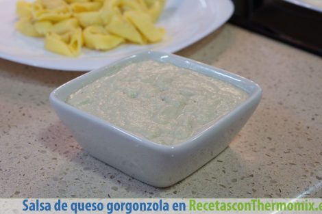 Salsa de queso gorgonzola con thermomix