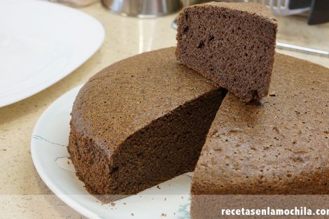 Bizcocho de chocolate esponjoso