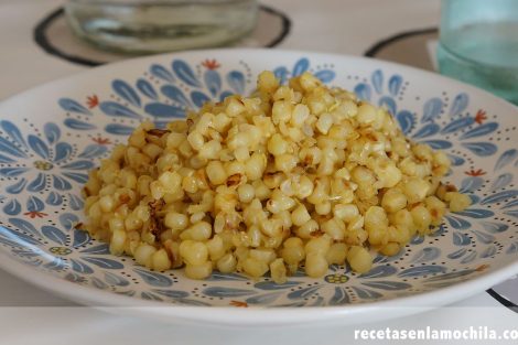 Dacsa o tostones, tapa de maíz frito