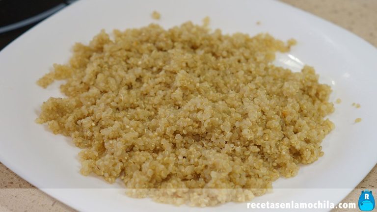 Quinoa hervida para ensalada