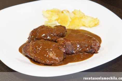 Carrilleras en salsa de vino y chocolate