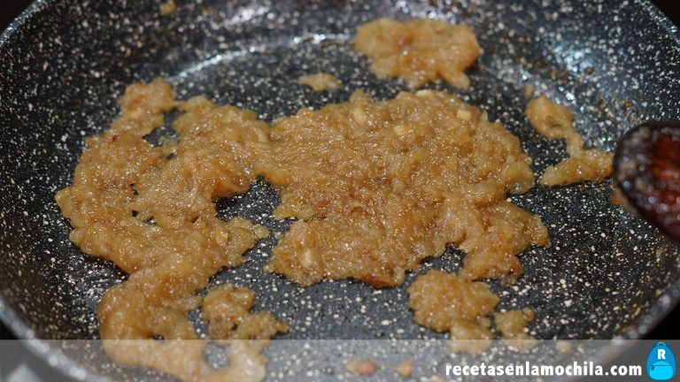 Cómo hacer cebolla caramelizada con azúcar