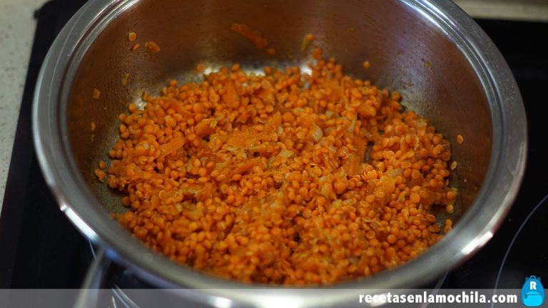 Cómo hacer dhal o curry de lentejas rojas