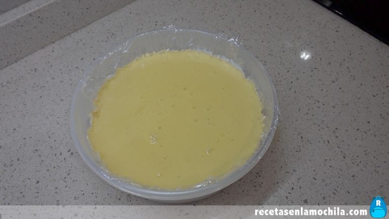 Cómo hacer tarta de yogur sabor limón sin horno