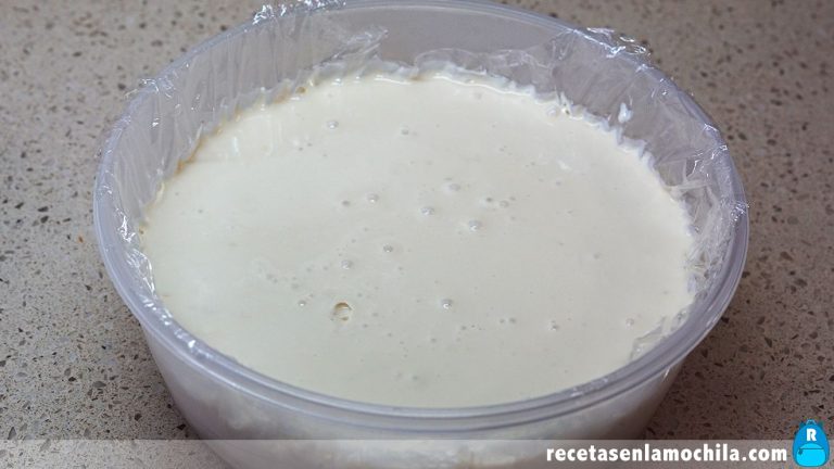 Cómo hacer tarta de yogur sabor limón sin horno