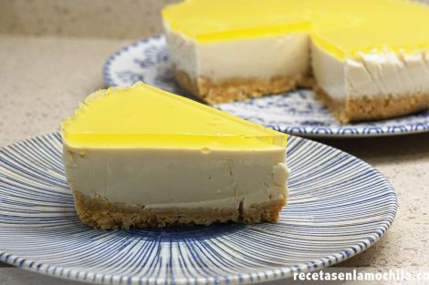 Tarta de yogur sabor limón sin horno