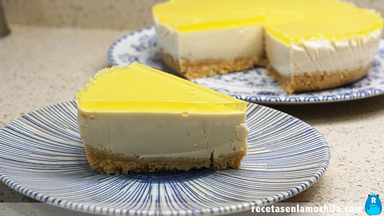 Tarta de yogur sabor limón sin horno