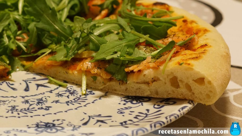 Porción de pizza casera