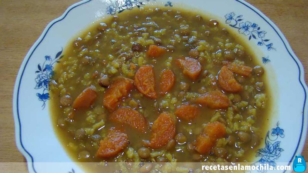 Lentejas con arroz y salchichas en Thermomix