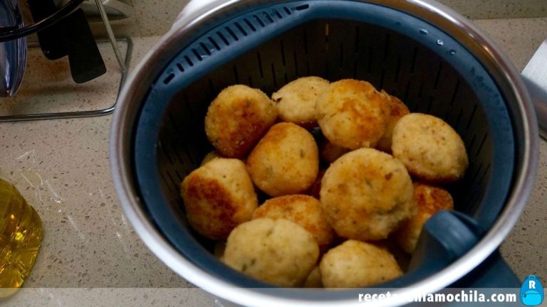 Cómo hacer albóndigas de salmón con almejas en Thermomix