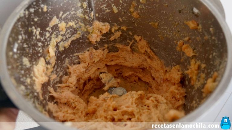 Cómo preparar albóndigas de salmón con almejas en Thermomix