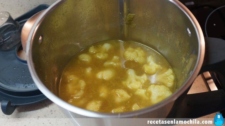 Cómo preparar crema de coliflor al curry con Thermomix