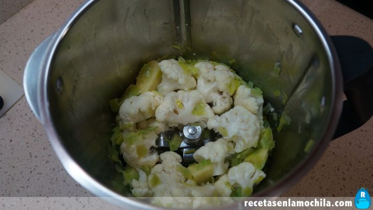 Cómo preparar crema de coliflor al curry con Thermomix