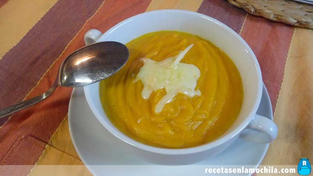 Receta de crema de zanahorias con Thermomix