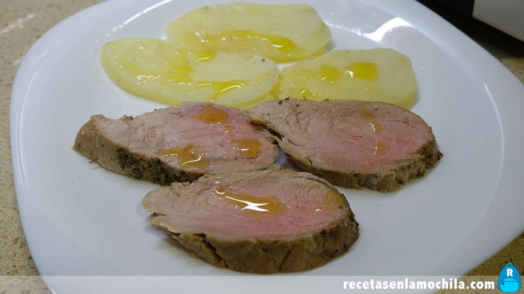 Solomillo de cerdo al vapor con patatas en Thermomix