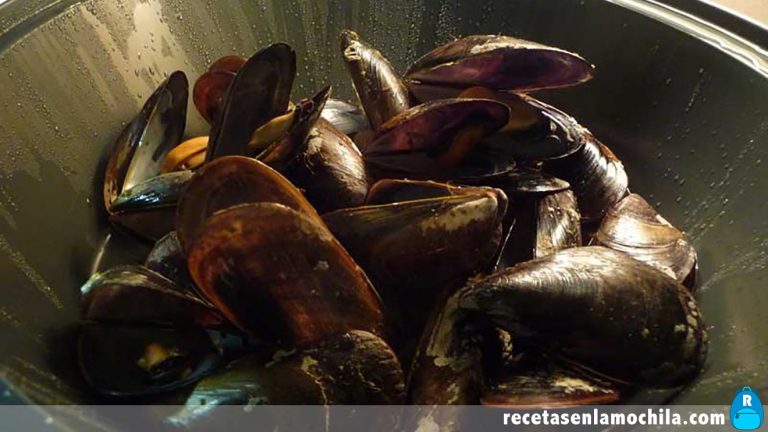 Cómo hacer mejillones al vapor con vino en Thermomix