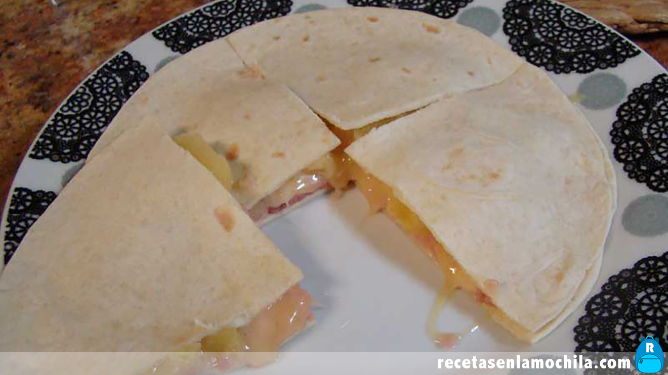 Quesadillas tropicales con piña en Thermomix