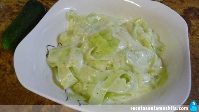 Ensalada de pepino y yogurt con Thermomix