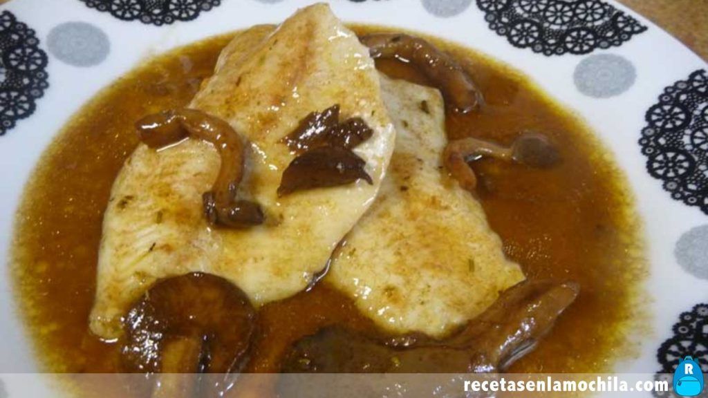 Merluza en escabeche con setas en Thermomix